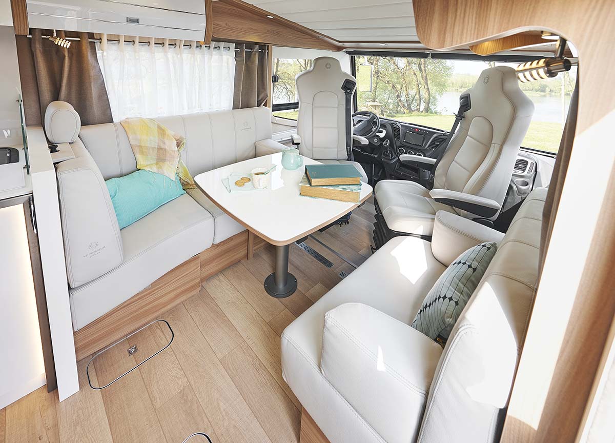 le voyageur liner motorhome